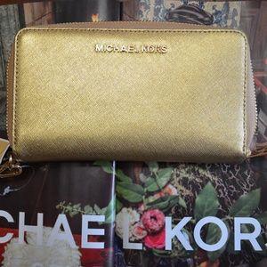NWT Michael Kors  Large Wallet/ Phone Wristlet